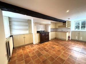 Kitchen Diner- click for photo gallery